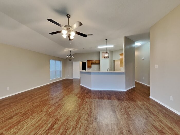 Building Photo - 629 St Eric Dr