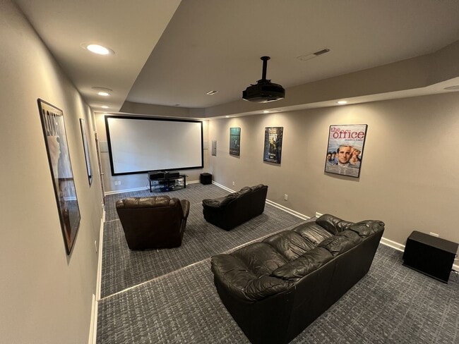 Building Photo - Great, large home in Franklin with home theater room!