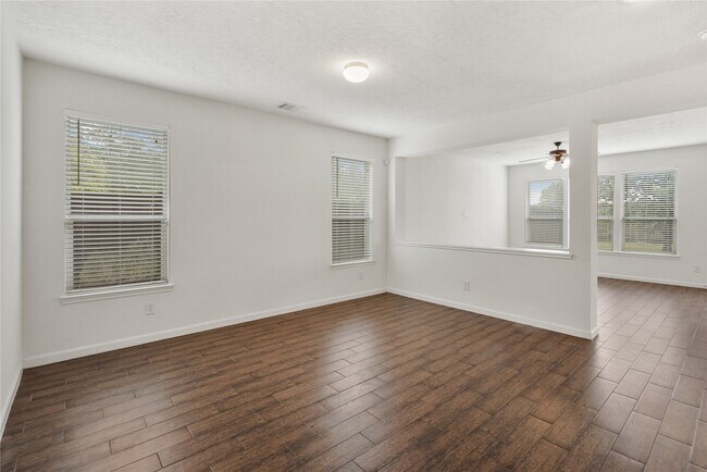 Building Photo - 22207 Woodseem Ct