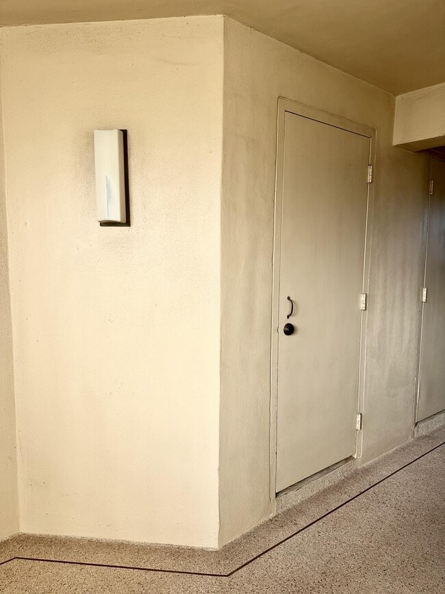 Building Photo - 627 Sea Pine Way