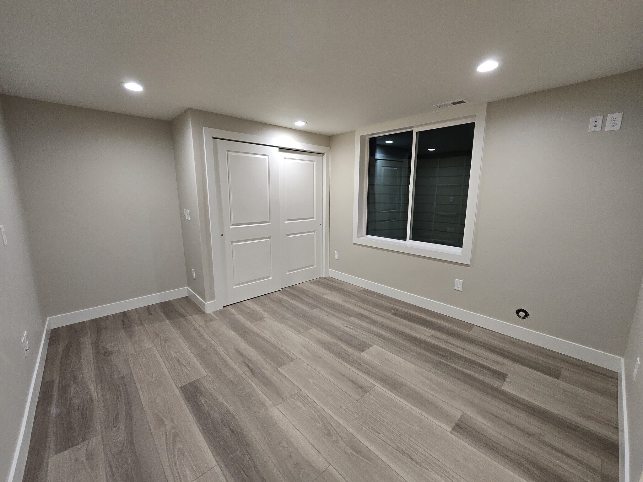 Building Photo - 6578 W Valynn Dr