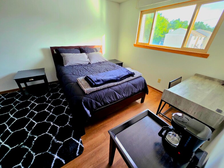 Building Photo - 3034 SW Lydia Ave