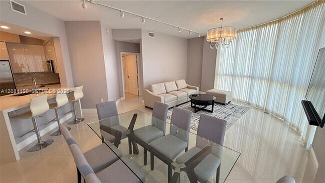 Building Photo - 1830 Radius Dr