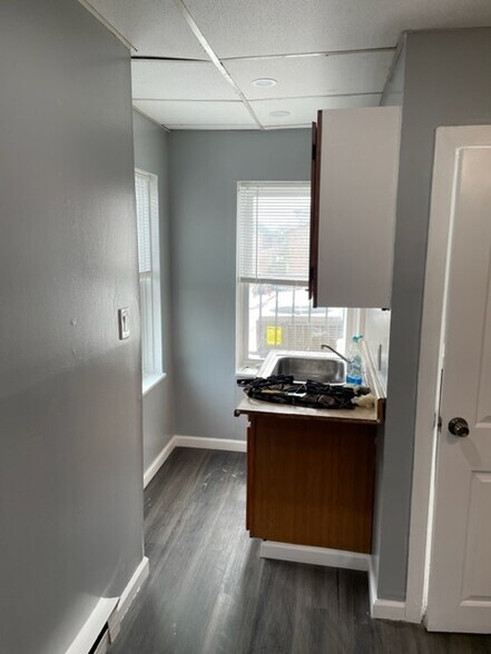 Kitchen - 1022 Light St