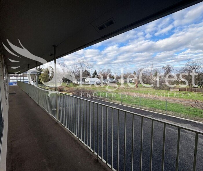 Building Photo - 706/708SCollege