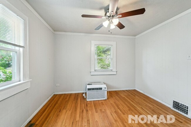 Building Photo - Charming 3BR House in Denver