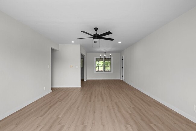 Building Photo - SCHNEIDER MISSISSIPPI
