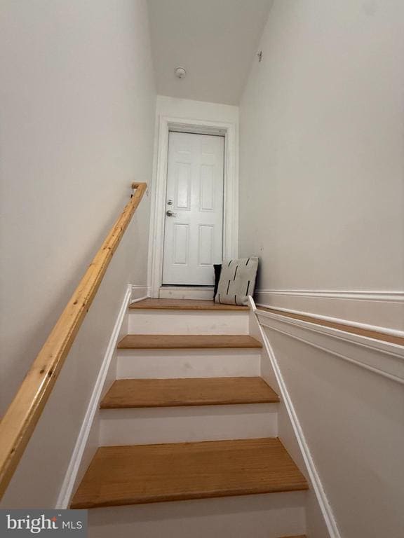 Building Photo - 2005 N Mascher St