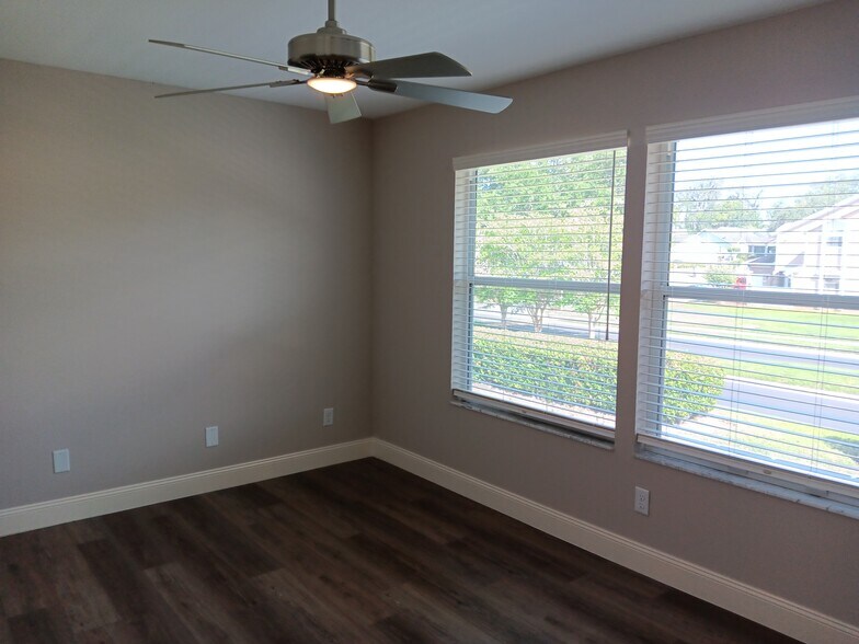 Guest room 2 upstairs - 2348 SE 19th Cir