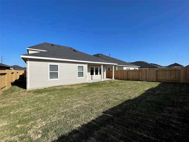 Building Photo - 3310 Silverton Dr