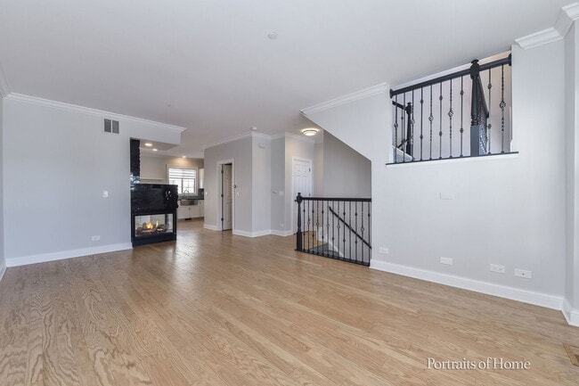 Building Photo - 850 Shandrew Dr