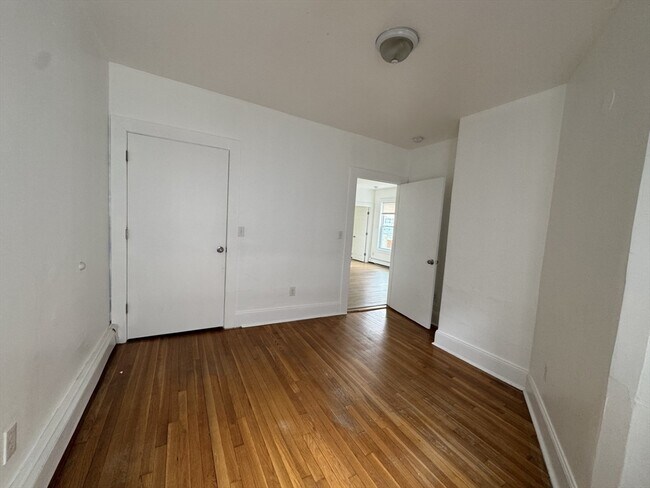 Building Photo - 135 Chestnut St