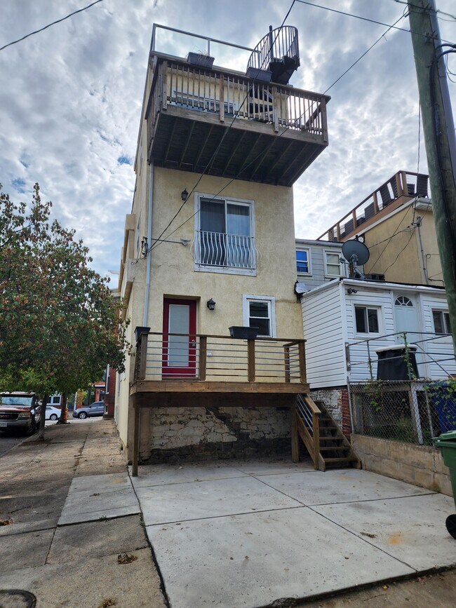 Building Photo - 764 E Fort Ave