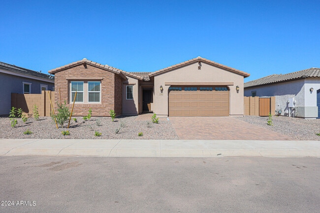 Building Photo - 7702 W Jackrabbit Ln