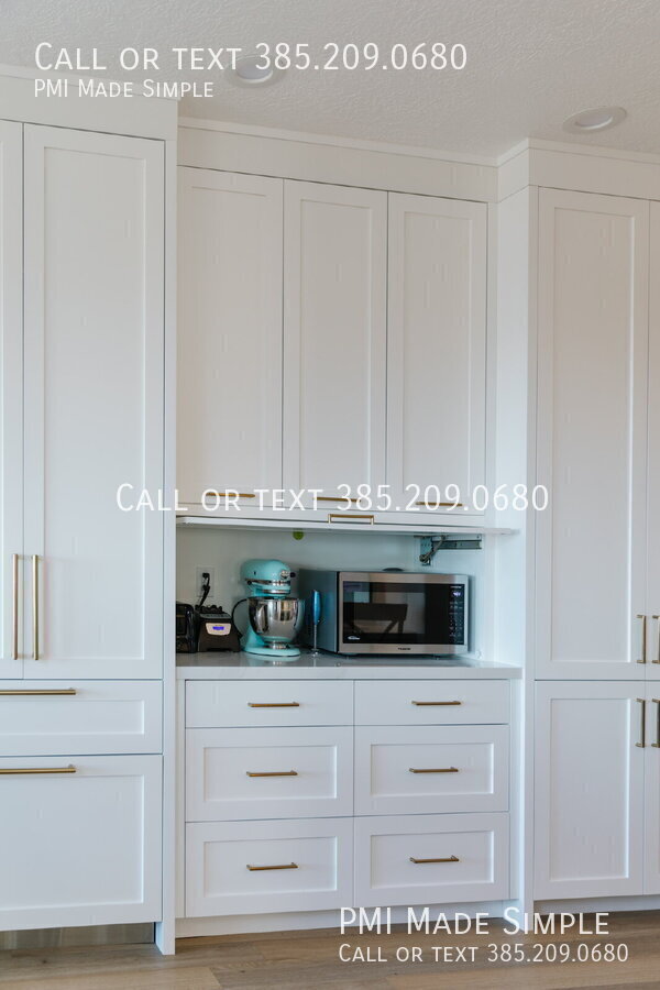 Building Photo - 1777 Crimson Oak Dr