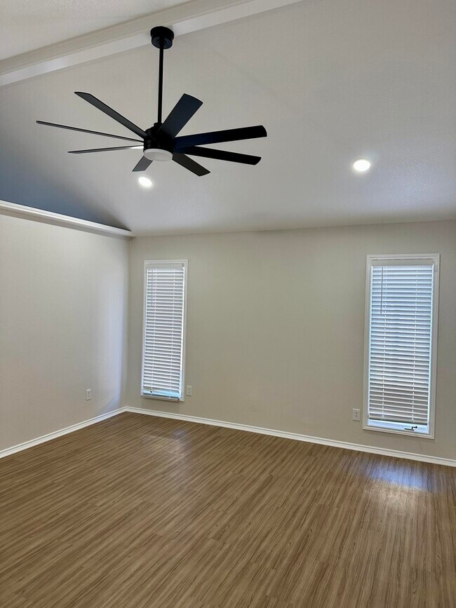 Building Photo - 5821 80th St