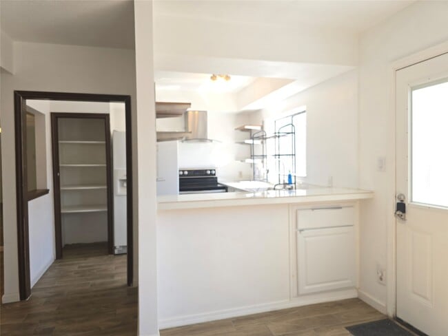 Building Photo - 11231 Briar Forest Dr