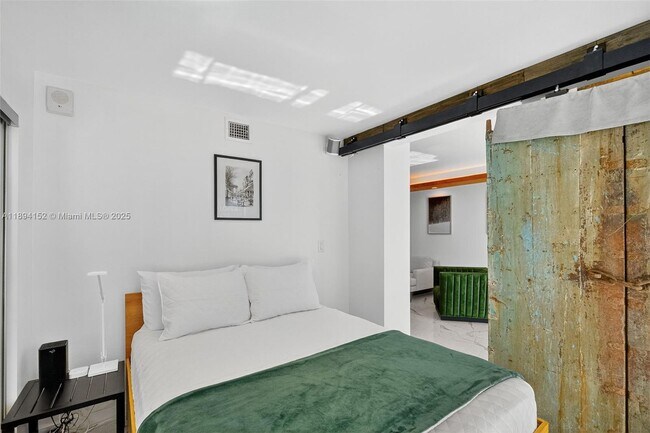 Building Photo - 2401 Collins Ave