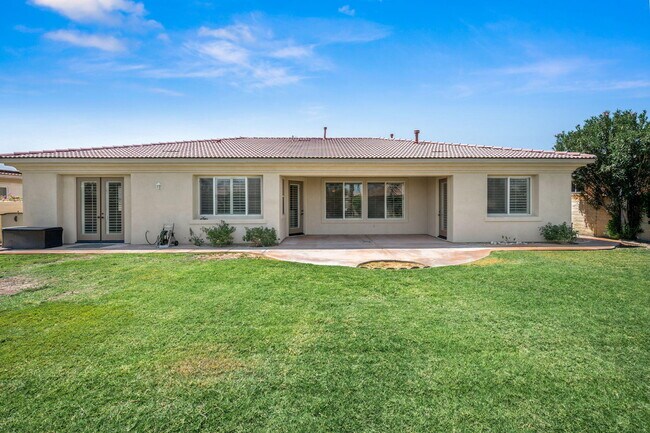 Building Photo - 124 Tesori Dr