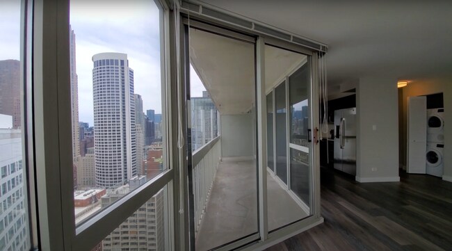 Balcony - 875 N State St