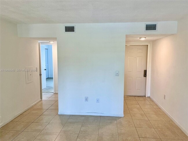 Building Photo - 815 Boynton Beach Blvd