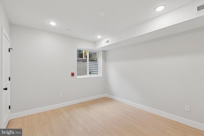 Building Photo - 520 W Susquehanna Ave