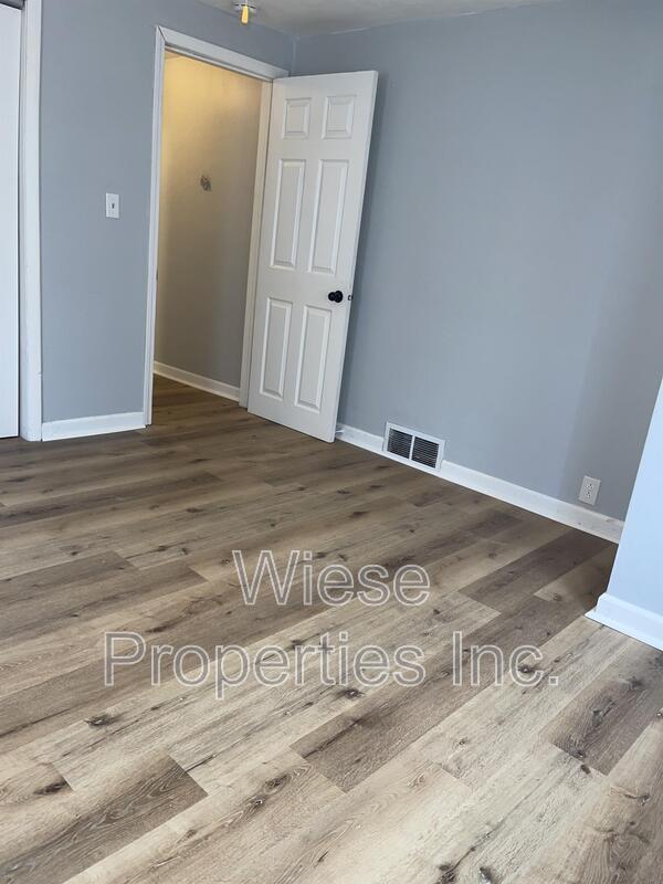 Building Photo - 1844 S 17th St