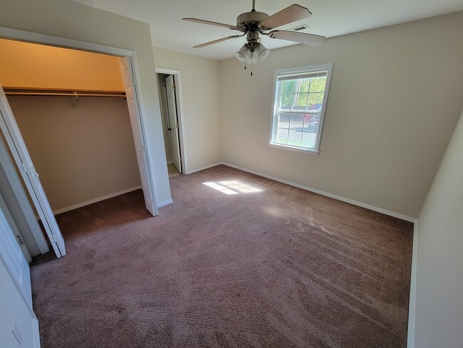 Building Photo - 458 Austin St