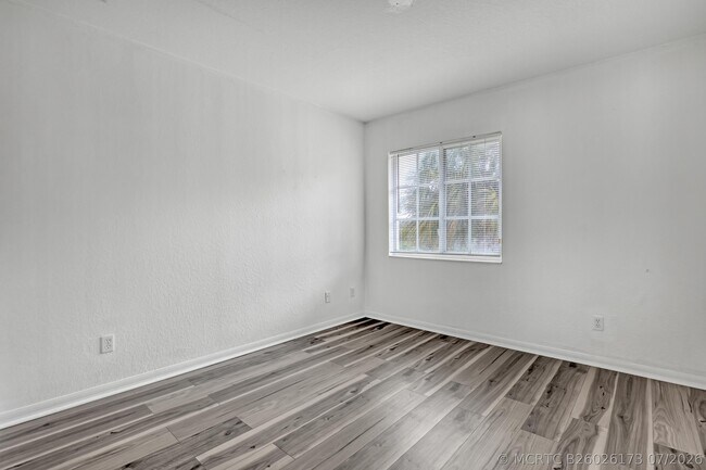 Building Photo - 176 Bellezza Terrace