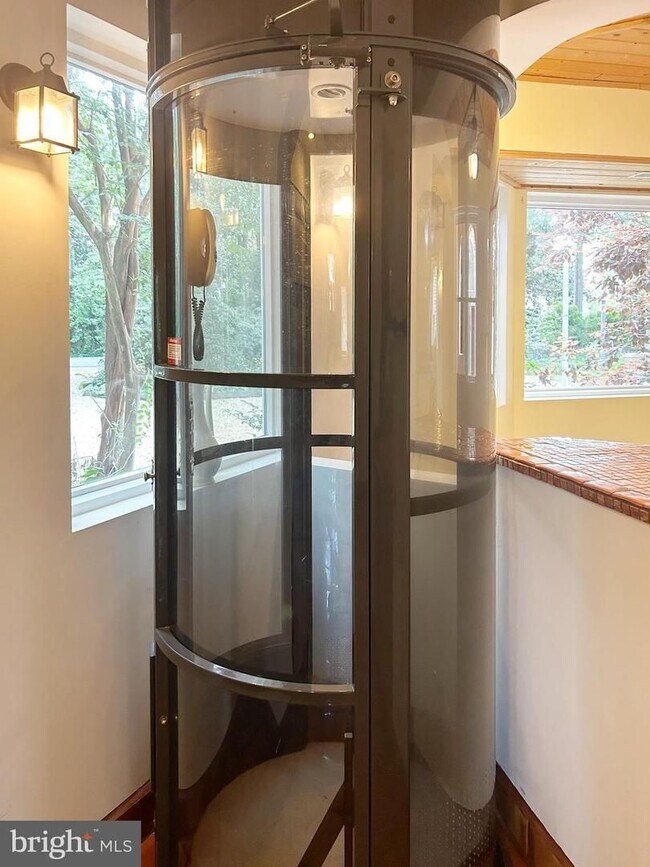 Building Photo - Potomac View