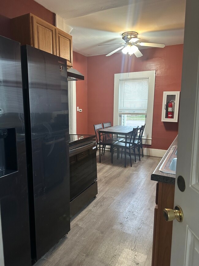 Building Photo - 161 17th St N