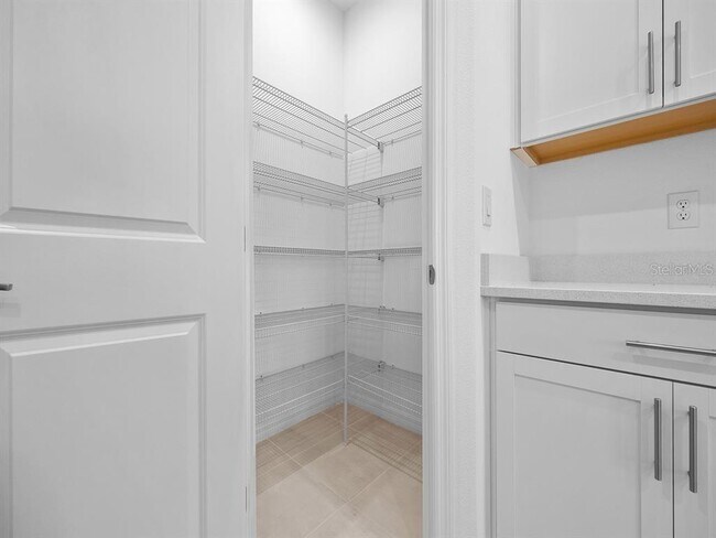 Building Photo - 8500 Lunar Skye St