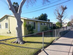 Building Photo - Charming duplex with garage in La Mesa!