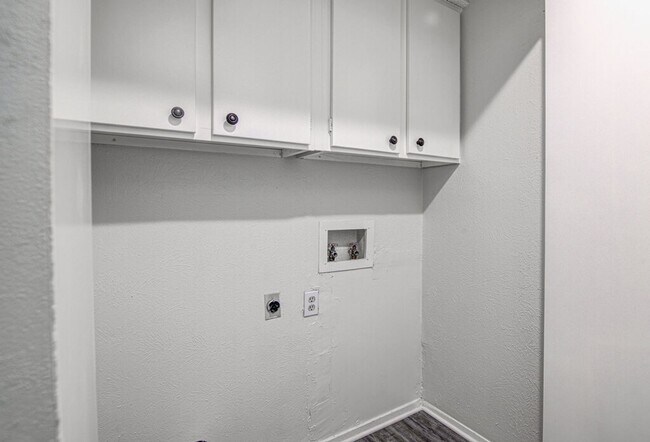 Building Photo - 5301 Indio Cir