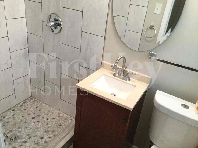 Building Photo - 1760 Danrich Dr