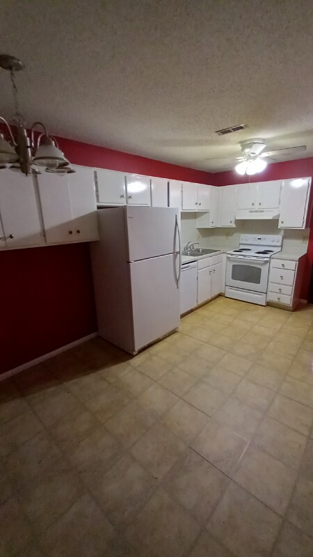 Building Photo - 2304 Grayson Valley Dr