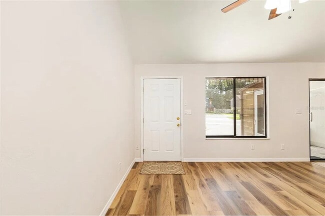 Building Photo - 4724 SW 67th Terrace