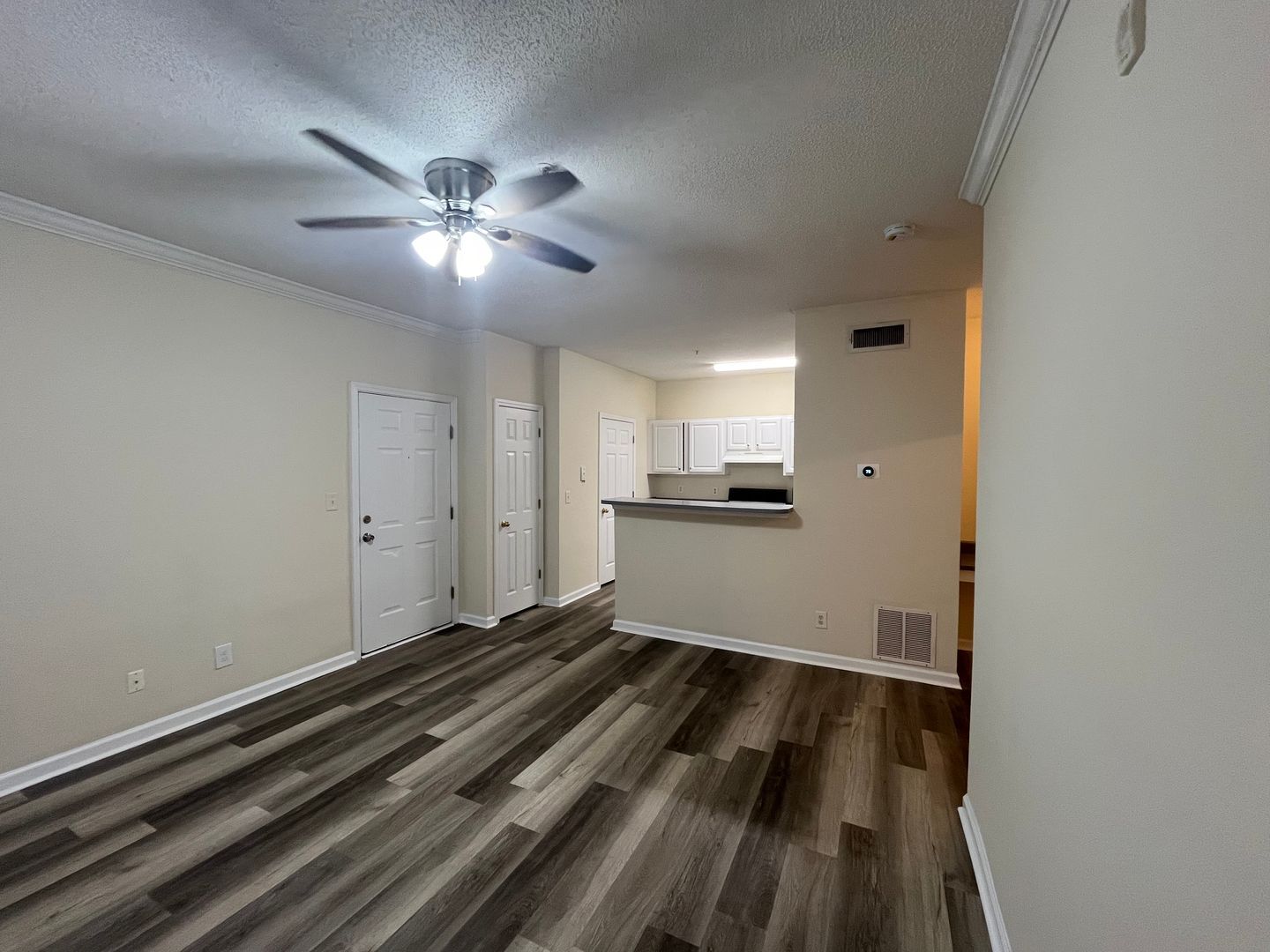 Building Photo - 3204 Walden Park Dr