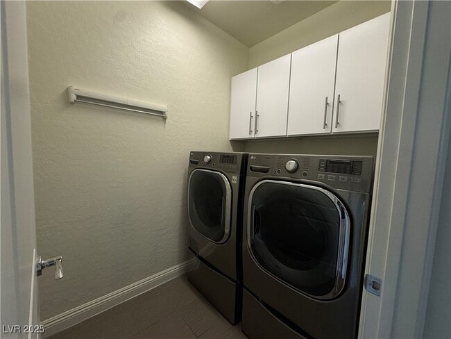 Building Photo - 2090 Morro Vista Dr