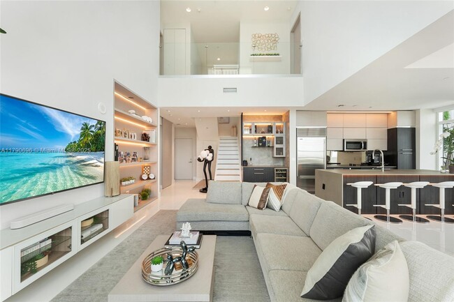 Building Photo - 950 Brickell Bay Dr