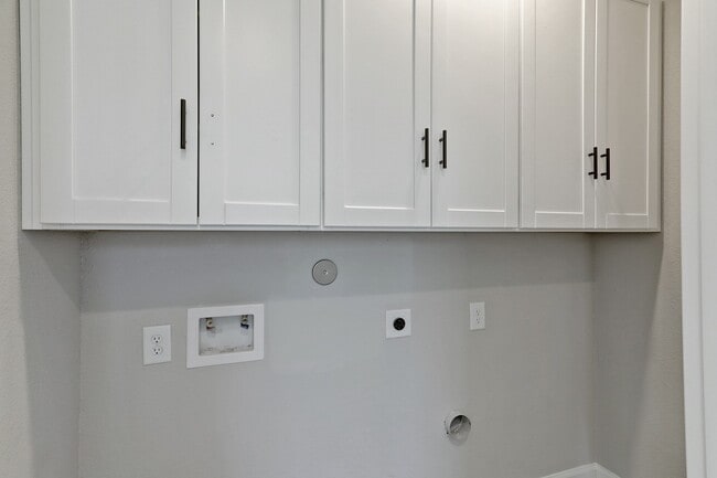 Building Photo - 2202 Melody Ln