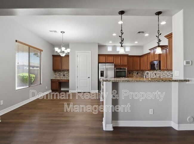 Building Photo - 3146 E Coconino Dr