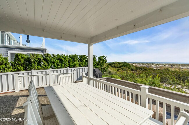 Building Photo - 411 Ocean Ave N