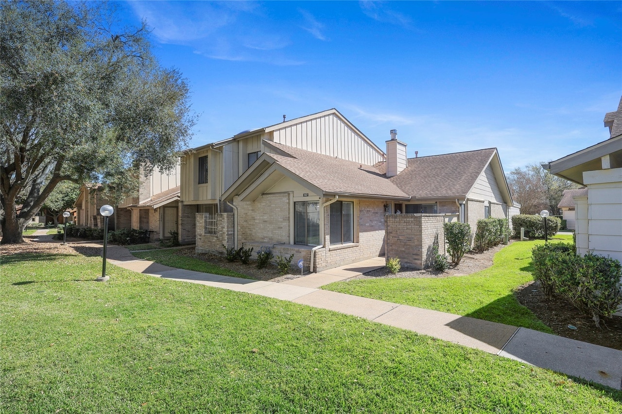 Outside view - 13632 Garden Grove Ct