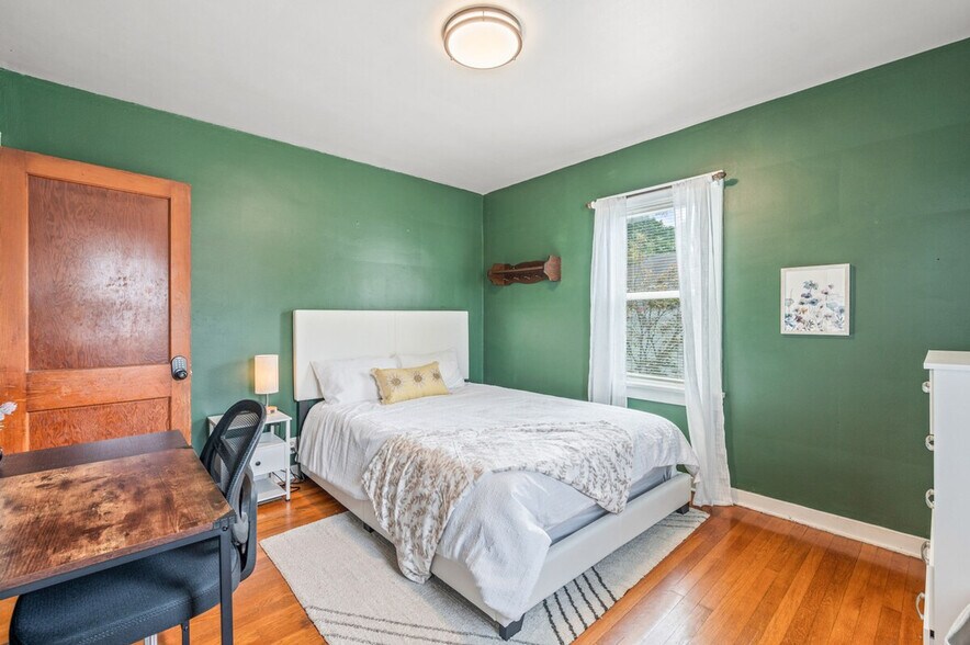 Building Photo - 2637 17th St