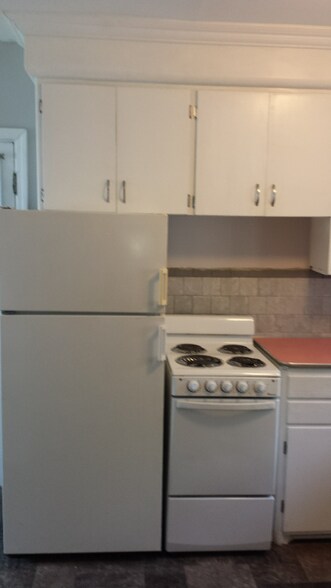 Building Photo - 1134 S Grand Ave