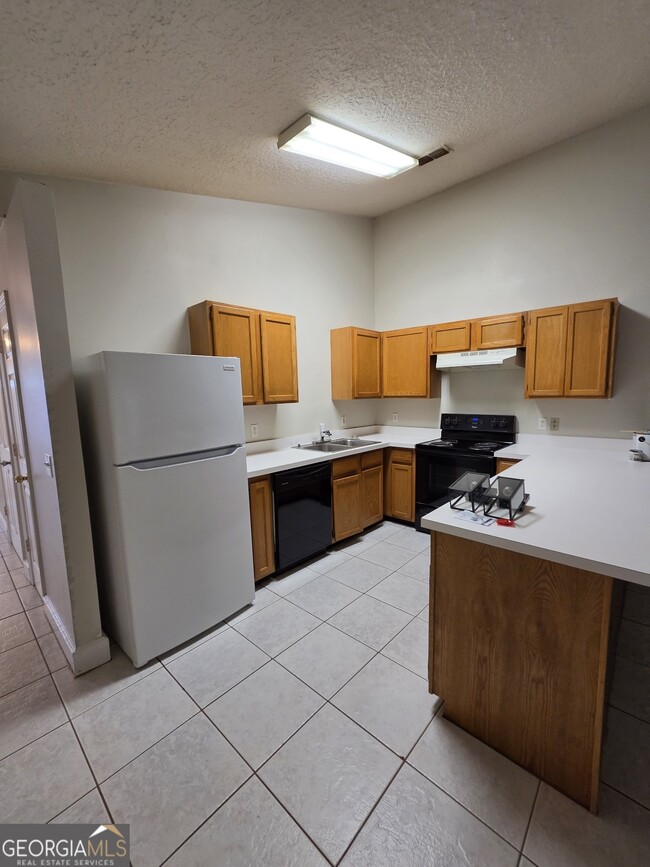 Building Photo - 516 S Arizona St
