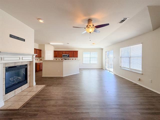 Building Photo - 5353 Freestone Dr