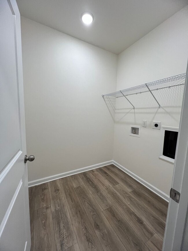 Building Photo - 112 Arbor Trl