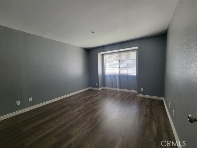 Building Photo - 260 Evergreen Ct